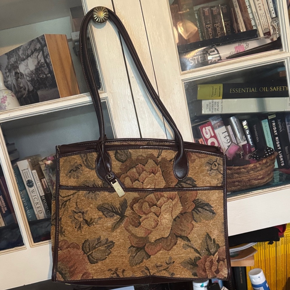 Vintage Etienne Aigner Flora Tapestry Hand Bag